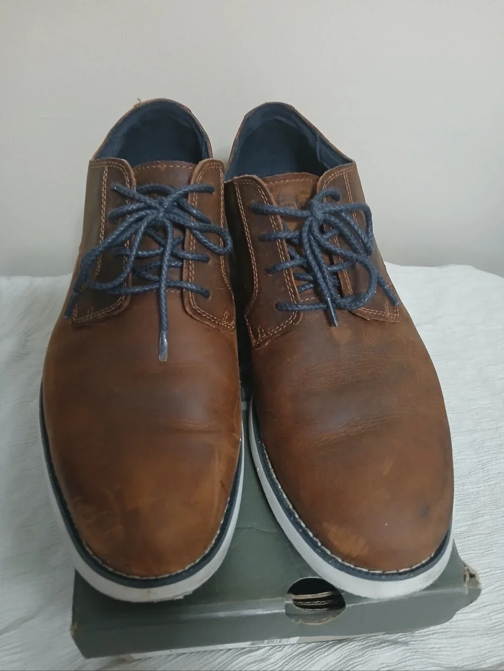 Timberland Men's Brown Leather Lace-Up Shoes with Blue Laces